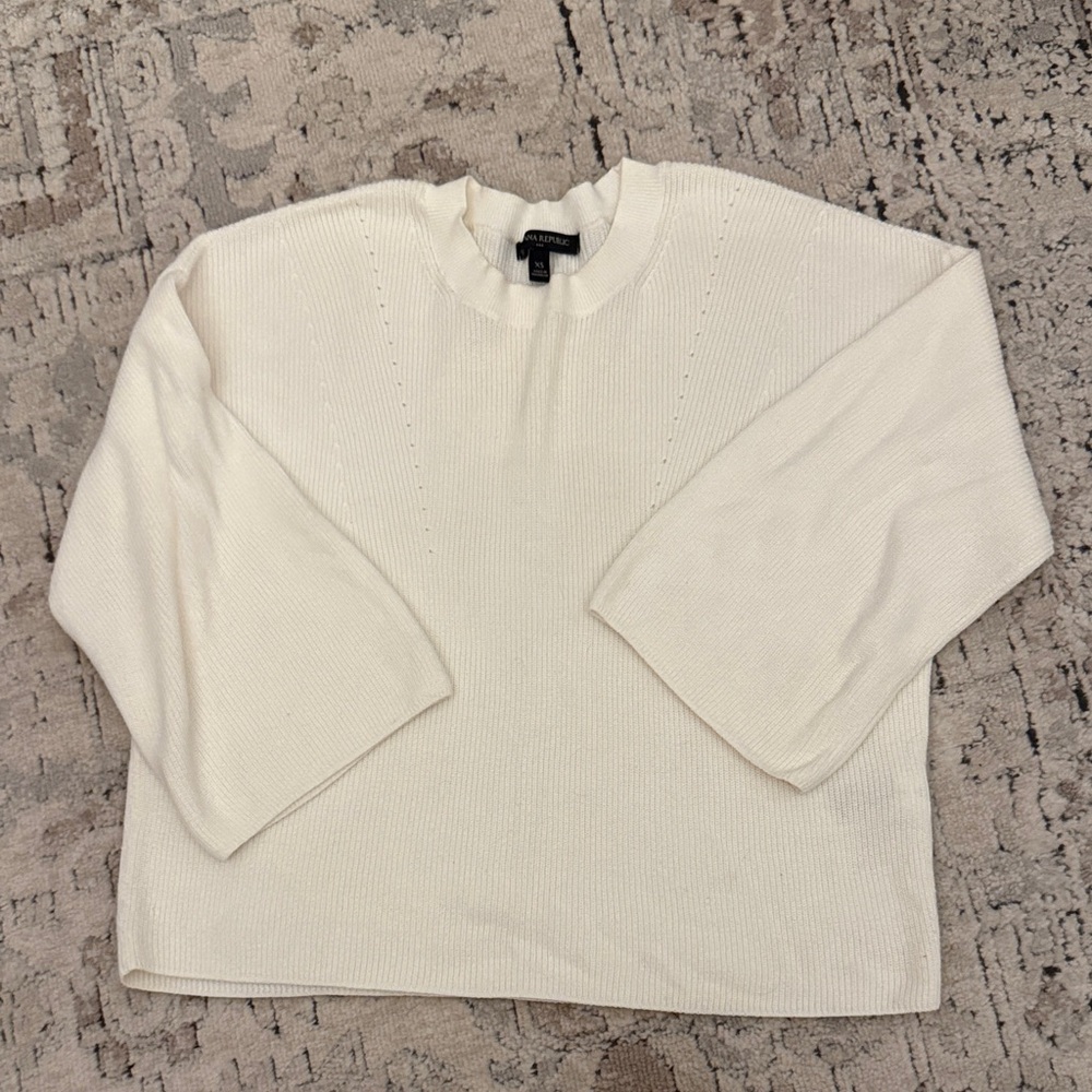 Banana Republic Ivory Crewneck Ribbed Sweater